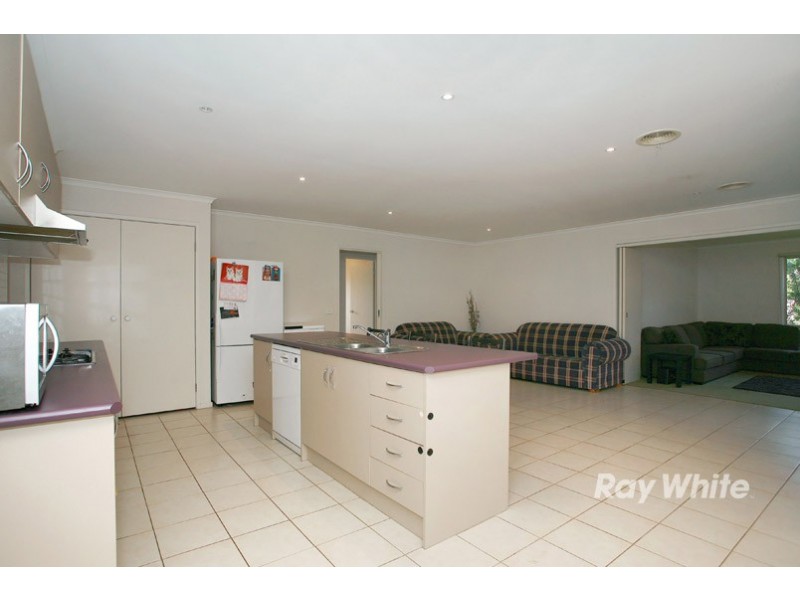 91 Scotsdale Drive, Cranbourne East VIC 3977