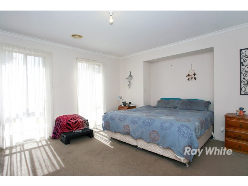 91 Scotsdale Drive, Cranbourne East VIC 3977