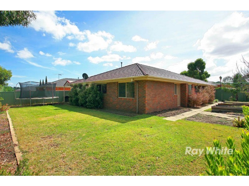 91 Scotsdale Drive, Cranbourne East VIC 3977