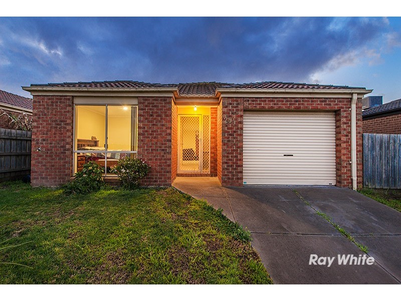 29a Staunton Walk, Cranbourne East VIC 3977