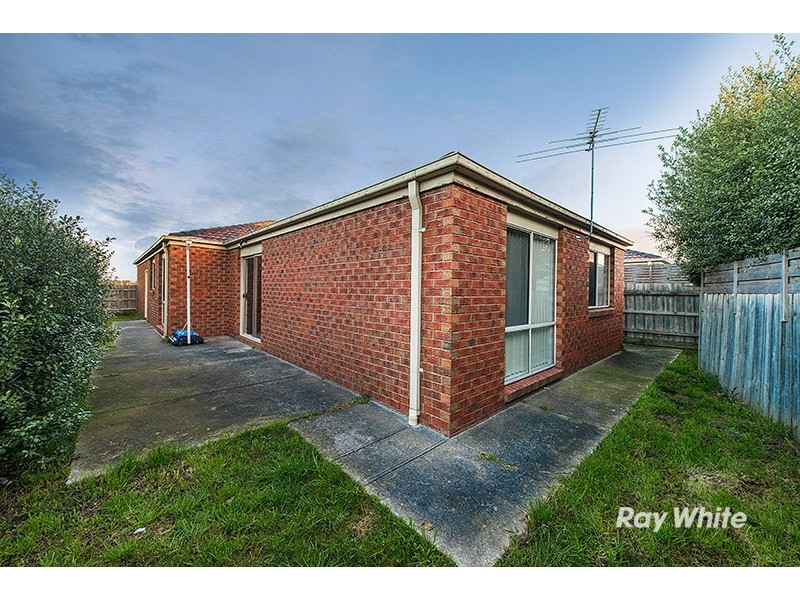 29a Staunton Walk, Cranbourne East VIC 3977