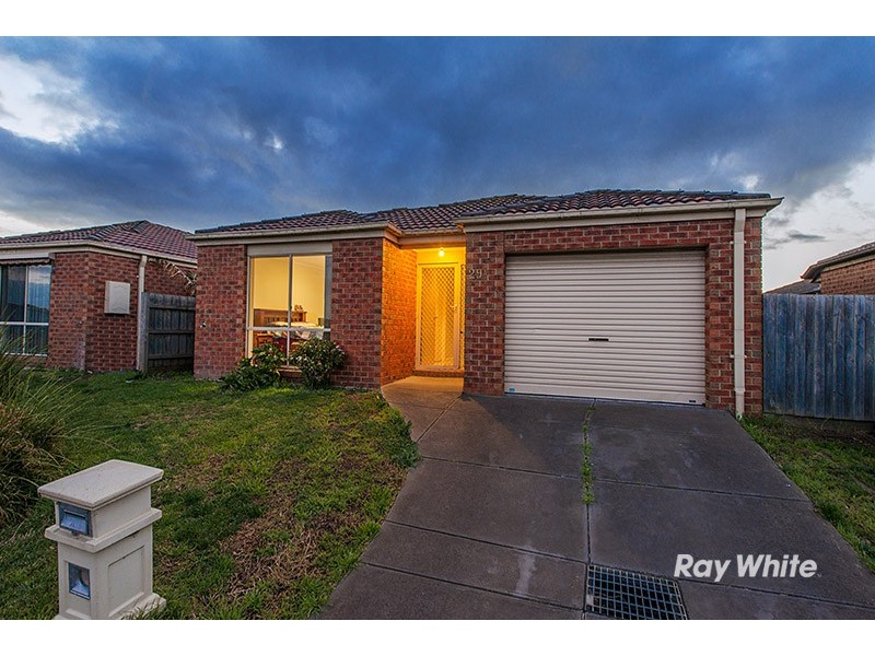 29a Staunton Walk, Cranbourne East VIC 3977