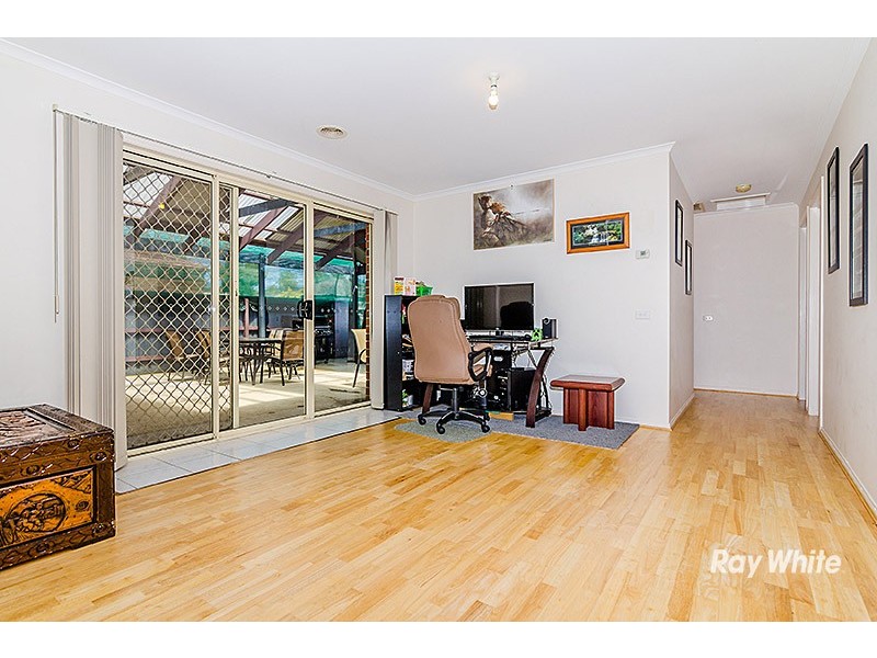 29 Stephellen Way, Cranbourne West VIC 3977