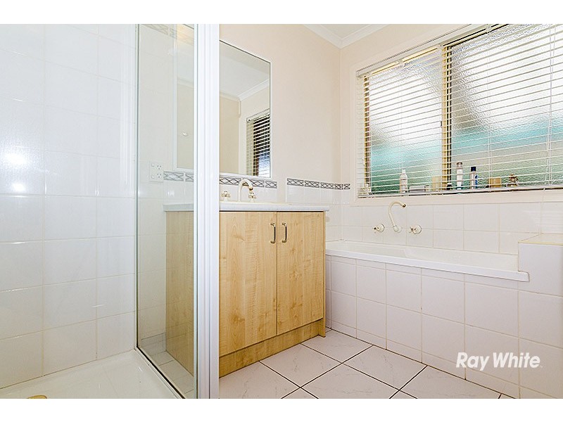 29 Stephellen Way, Cranbourne West VIC 3977