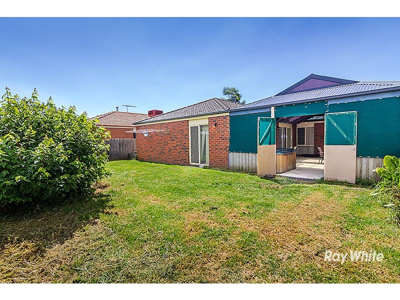 29 Stephellen Way, Cranbourne West VIC 3977