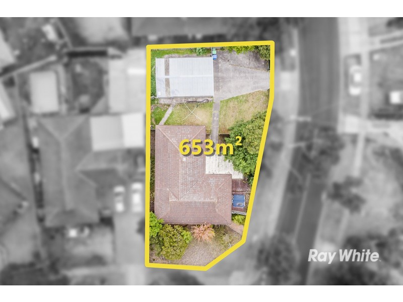 1 Thomas Crescent, Cranbourne VIC 3977