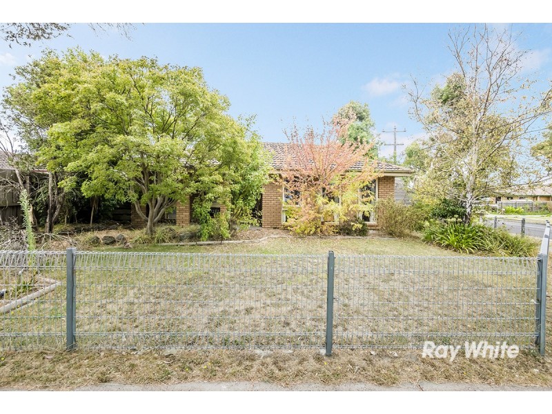 1 Thomas Crescent, Cranbourne VIC 3977