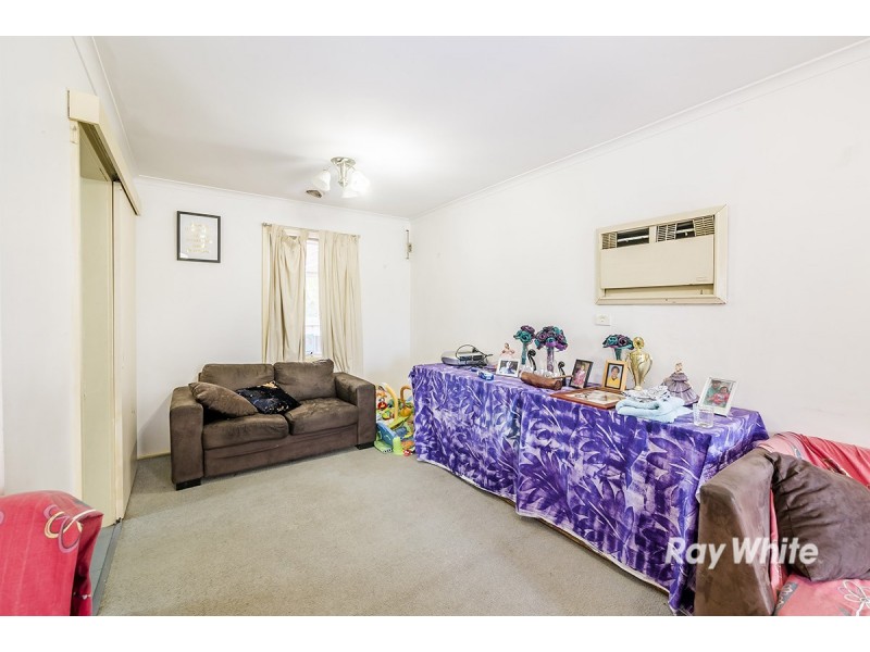 1 Thomas Crescent, Cranbourne VIC 3977