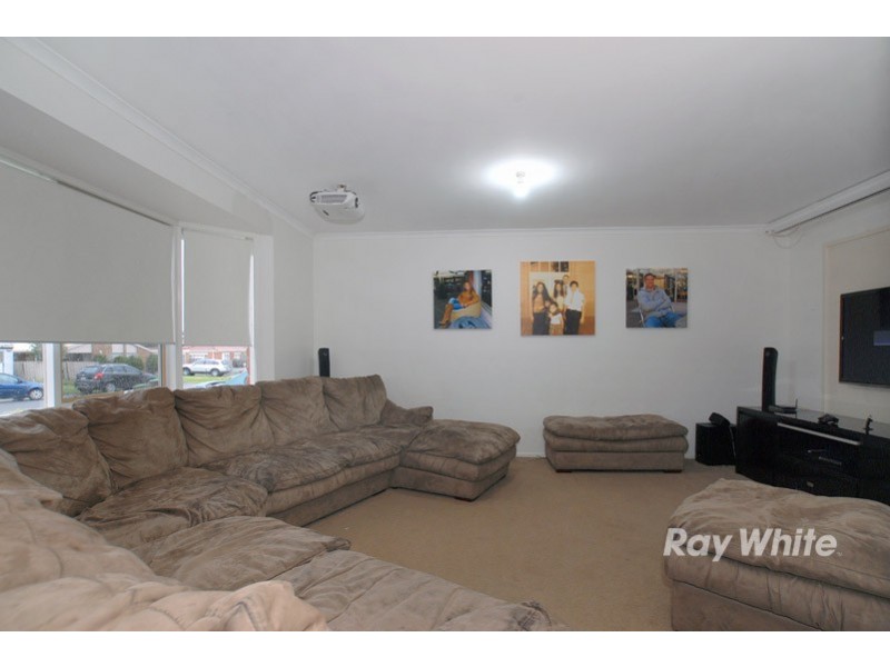 9 Tinara Court, Cranbourne North VIC 3977