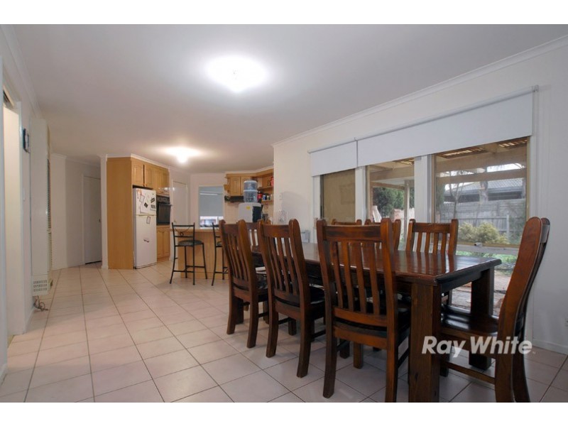 9 Tinara Court, Cranbourne North VIC 3977