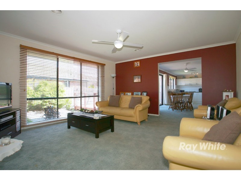 40 Trafalgar Way, Cranbourne East VIC 3977