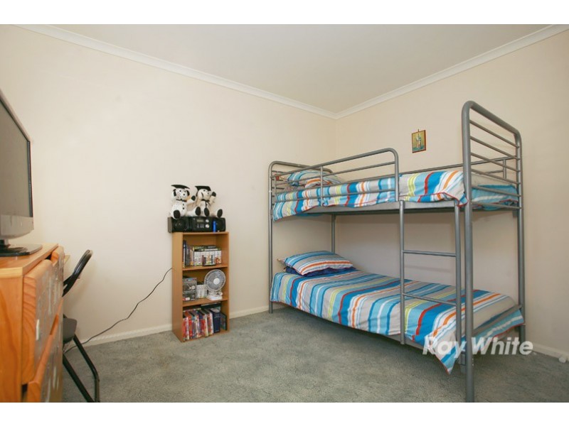 40 Trafalgar Way, Cranbourne East VIC 3977