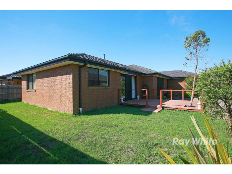 40 Trafalgar Way, Cranbourne East VIC 3977