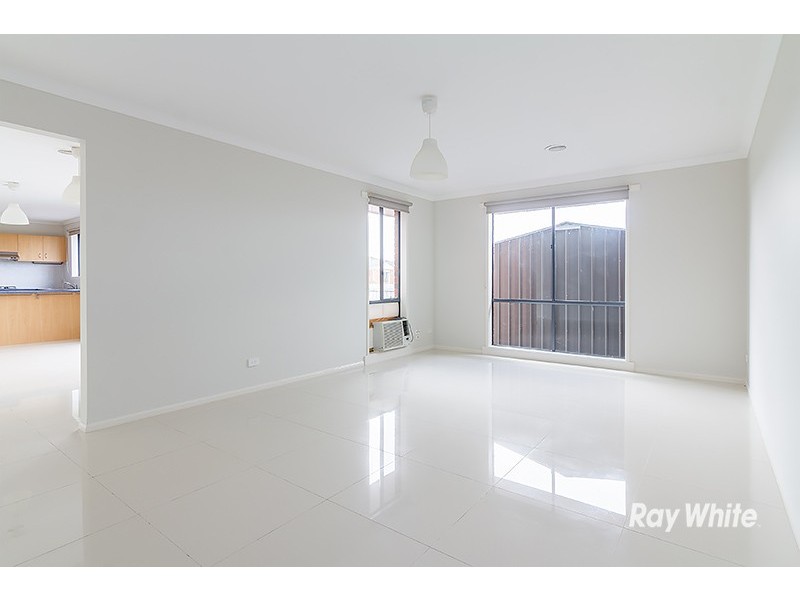 54 Trafalgar Way, Cranbourne East VIC 3977