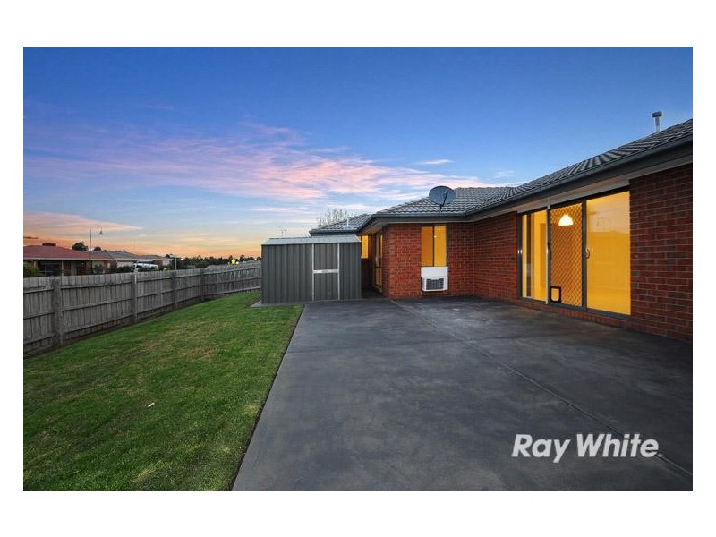 54 Trafalgar Way, Cranbourne East VIC 3977