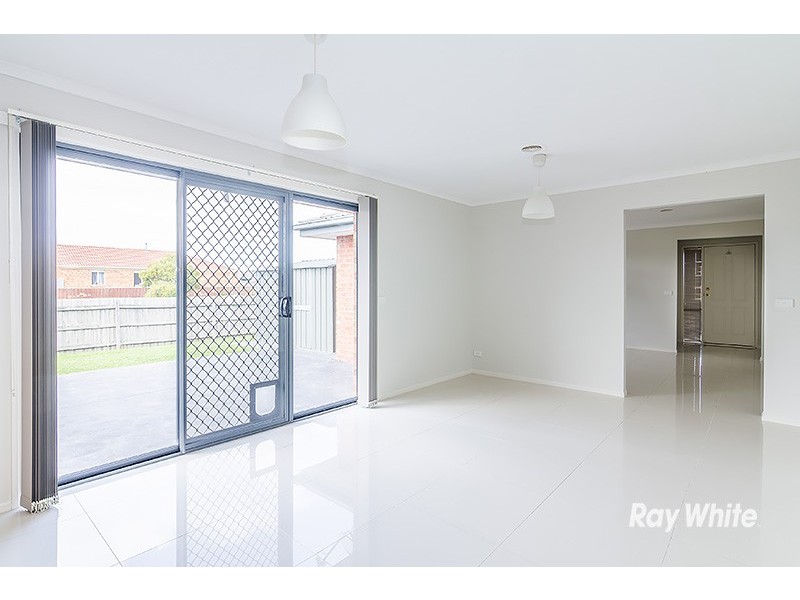 54 Trafalgar Way, Cranbourne East VIC 3977