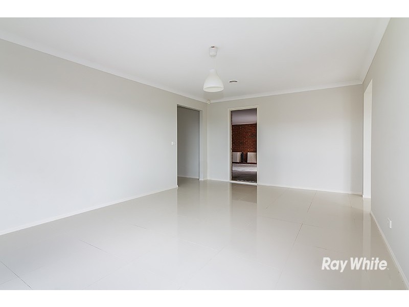 54 Trafalgar Way, Cranbourne East VIC 3977