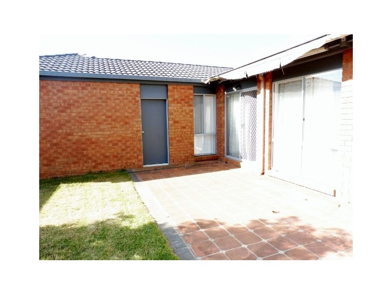 5 Weathertop Way, Cranbourne East VIC 3977