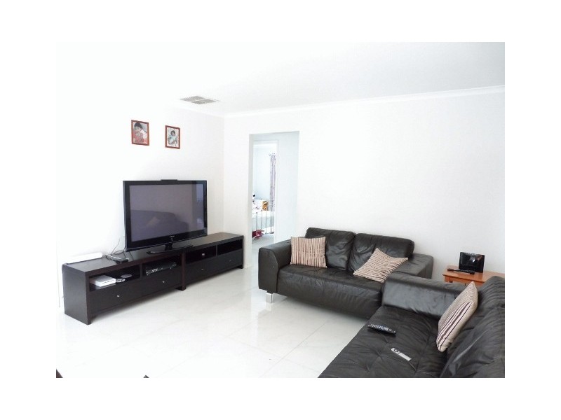 5 Weathertop Way, Cranbourne East VIC 3977