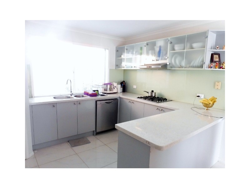5 Weathertop Way, Cranbourne East VIC 3977