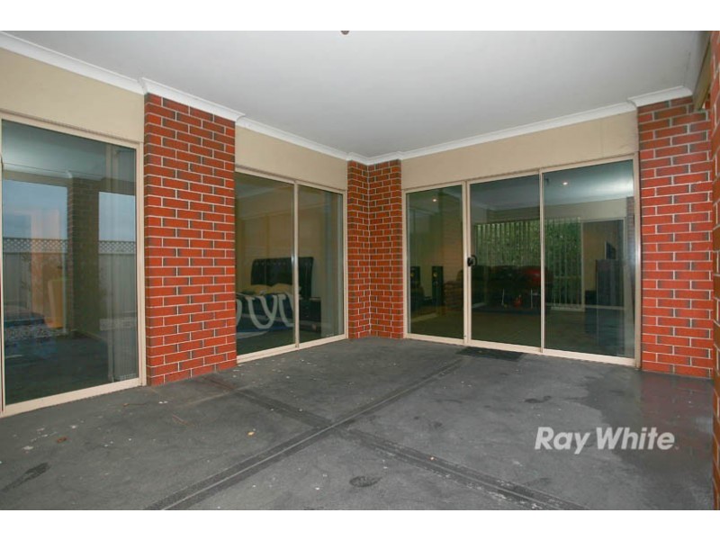 18 Weathertop Way, Cranbourne East VIC 3977