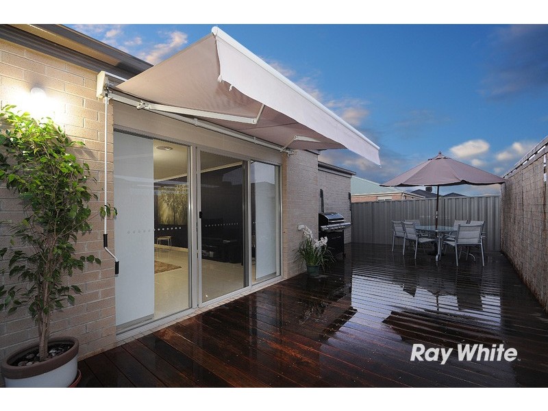 7 Woodsman Way, Cranbourne East VIC 3977