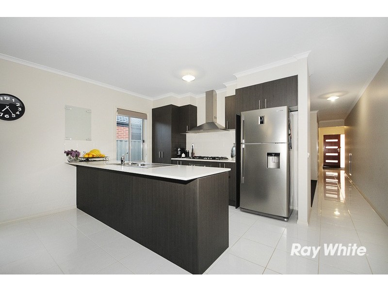 7 Woodsman Way, Cranbourne East VIC 3977