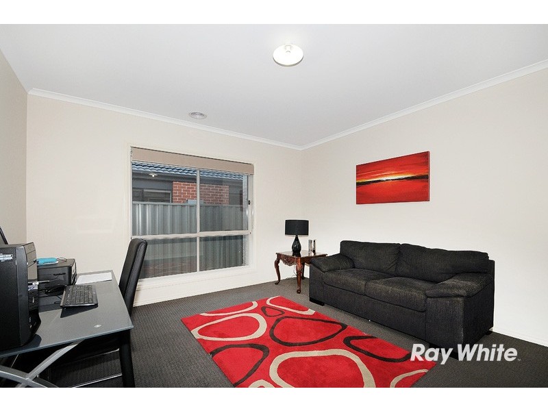 7 Woodsman Way, Cranbourne East VIC 3977