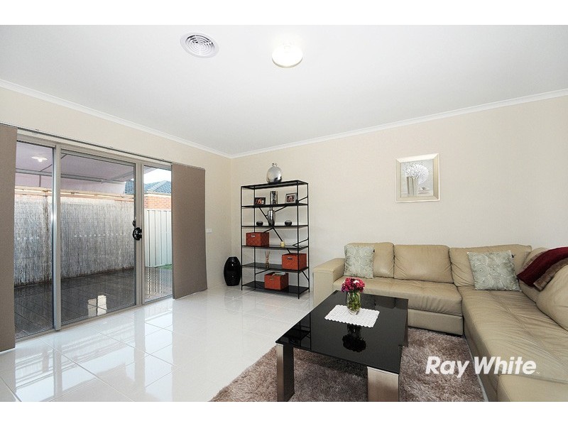 7 Woodsman Way, Cranbourne East VIC 3977