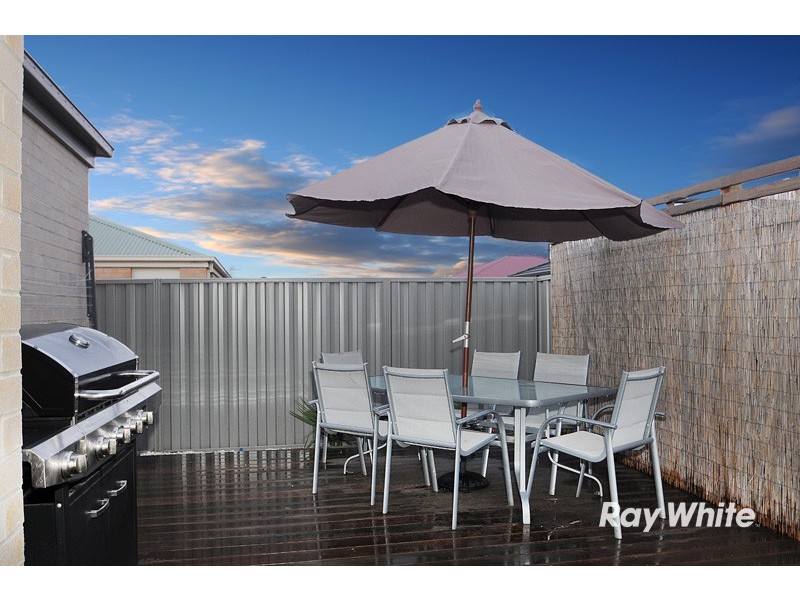 7 Woodsman Way, Cranbourne East VIC 3977