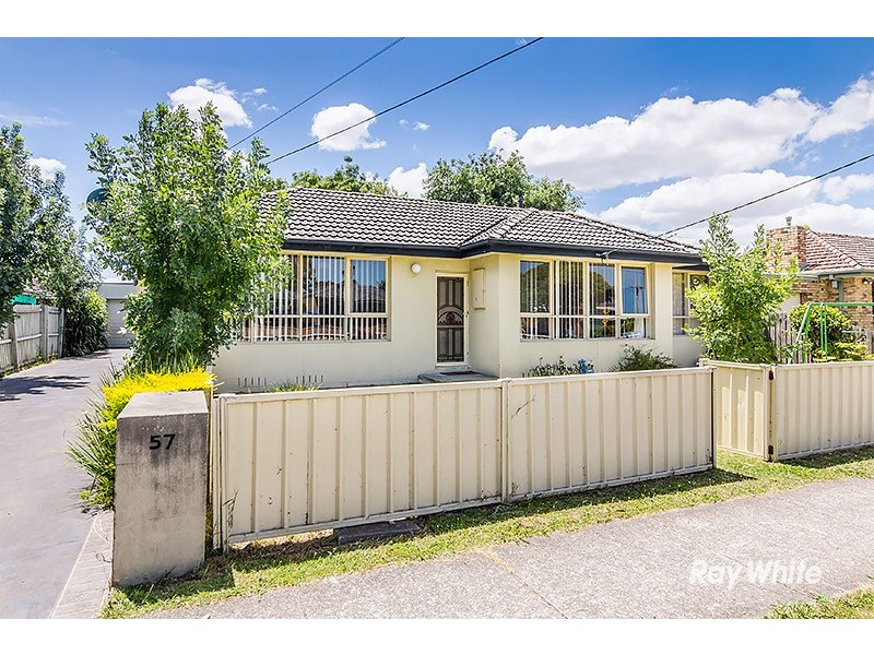 1/57 Cranbourne Drive, Cranbourne VIC 3977