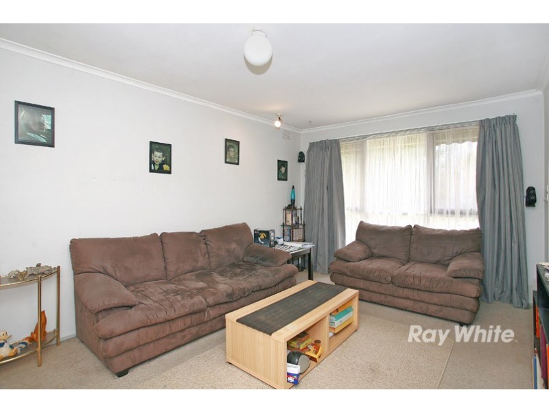 18 Fenfield Street, Cranbourne VIC 3977