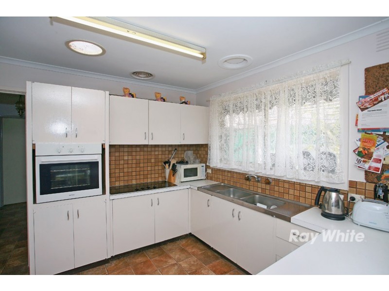 18 Fenfield Street, Cranbourne VIC 3977