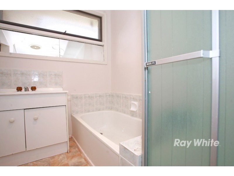 18 Fenfield Street, Cranbourne VIC 3977