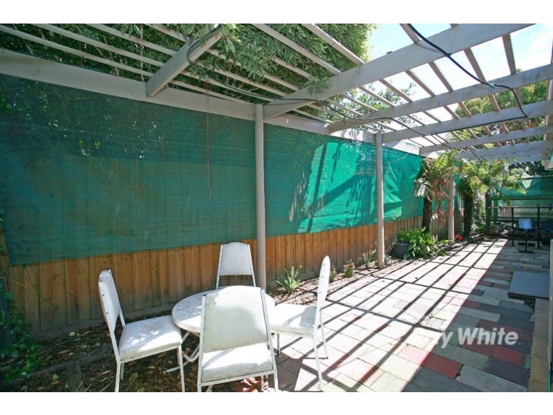 18 Fenfield Street, Cranbourne VIC 3977