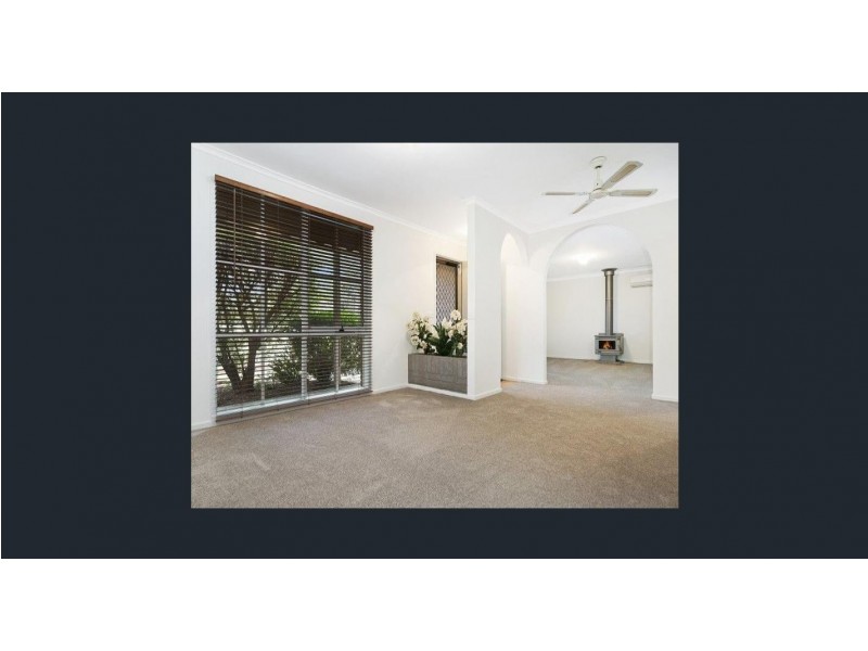 27 Wentworth Street, Cranbourne North VIC 3977