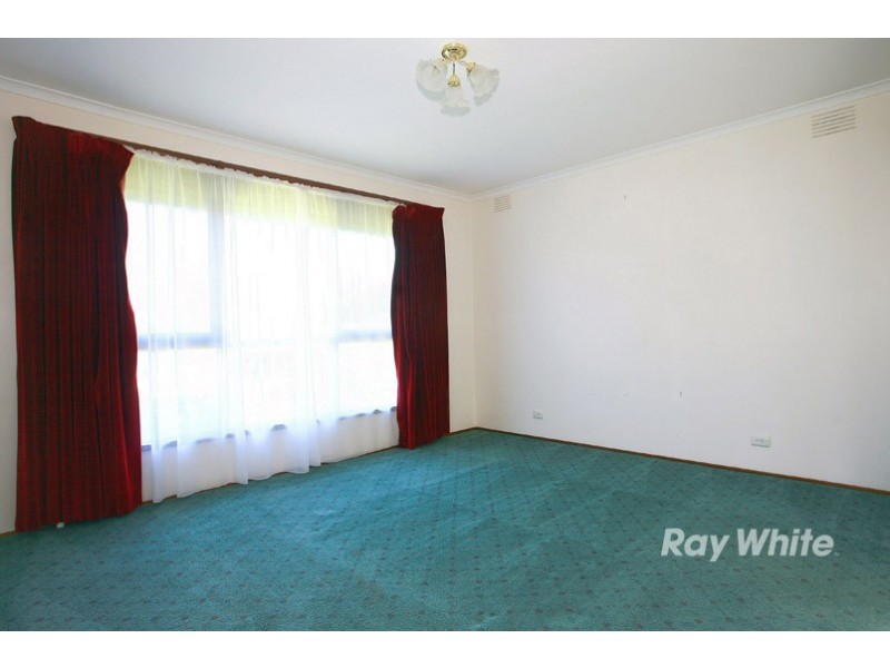 13 Marnebeck Court, Cranbourne VIC 3977