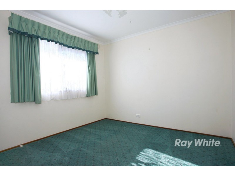 13 Marnebeck Court, Cranbourne VIC 3977