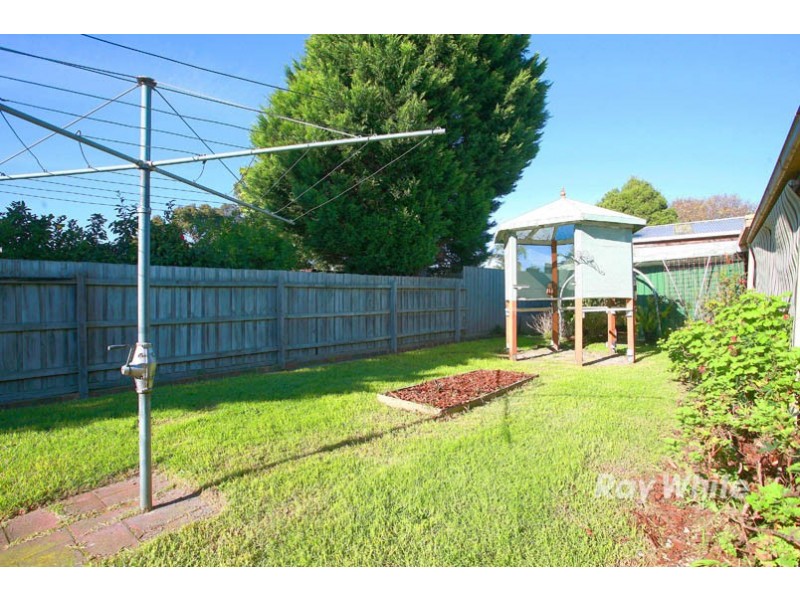 13 Marnebeck Court, Cranbourne VIC 3977