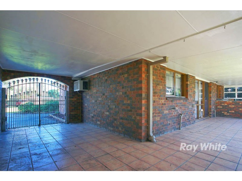 13 Marnebeck Court, Cranbourne VIC 3977