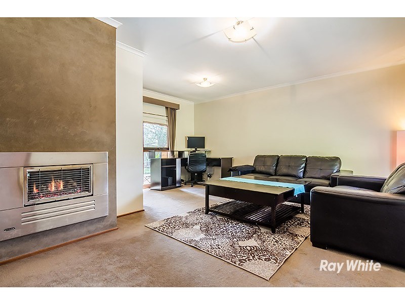 11 Glenbourne Road, Cranbourne VIC 3977