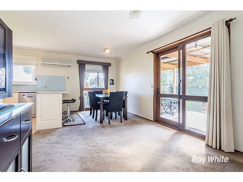 11 Glenbourne Road, Cranbourne VIC 3977