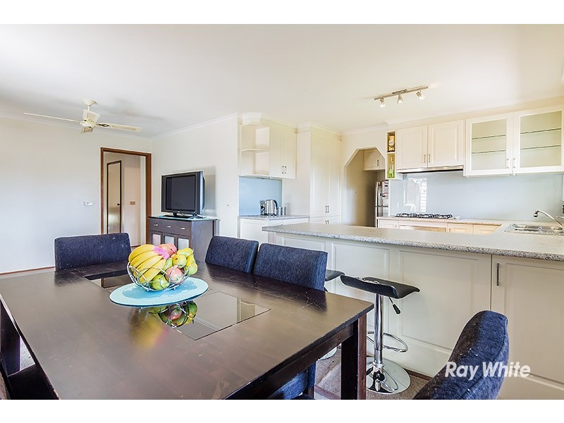 11 Glenbourne Road, Cranbourne VIC 3977