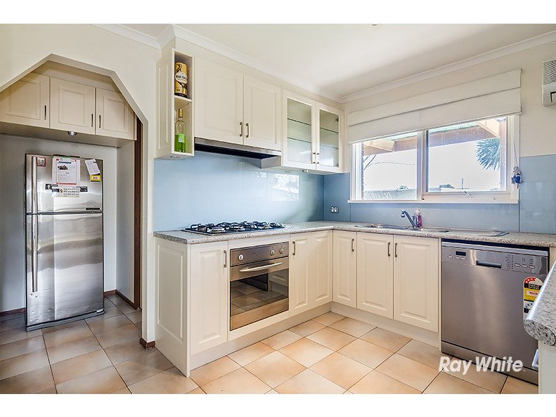 11 Glenbourne Road, Cranbourne VIC 3977