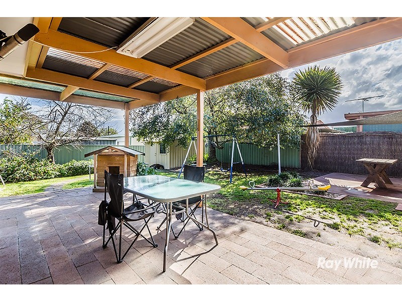 11 Glenbourne Road, Cranbourne VIC 3977