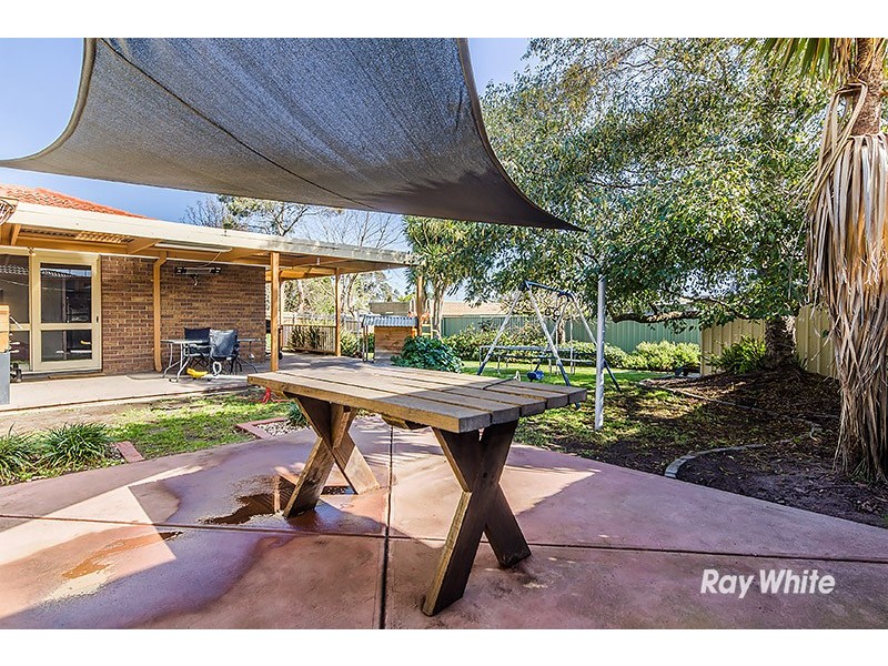 11 Glenbourne Road, Cranbourne VIC 3977