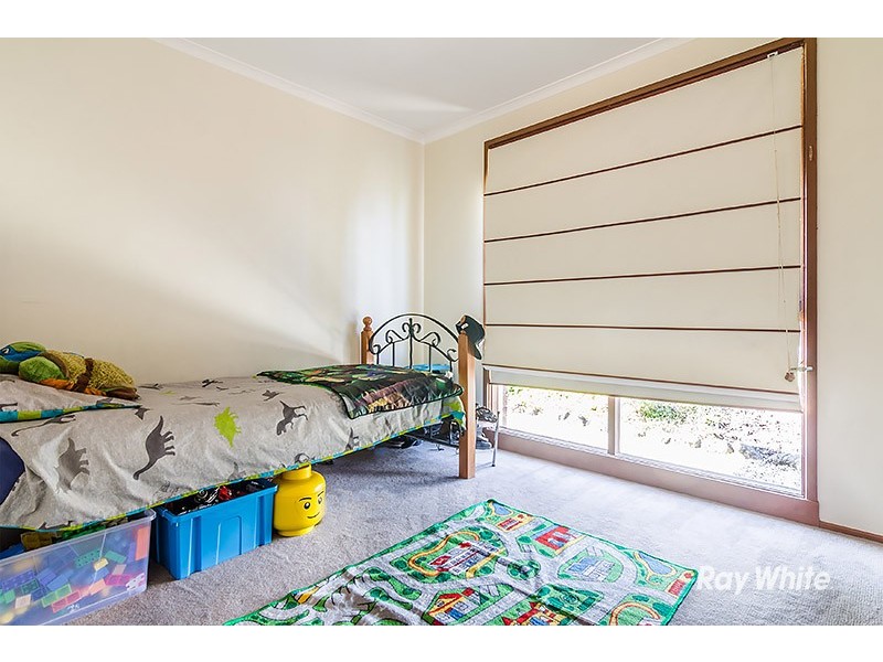 11 Glenbourne Road, Cranbourne VIC 3977