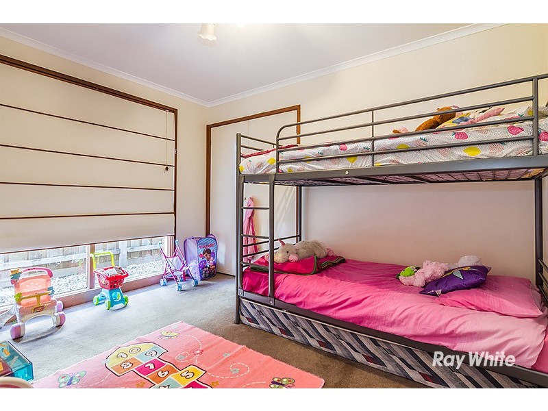 11 Glenbourne Road, Cranbourne VIC 3977