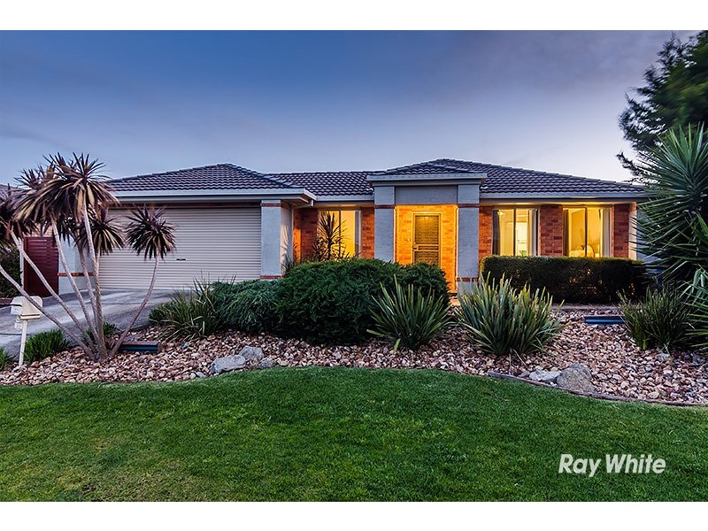 23 Gatehouse Parade, Cranbourne East VIC 3977