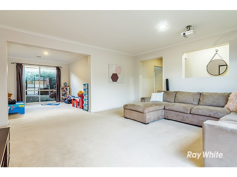 23 Gatehouse Parade, Cranbourne East VIC 3977